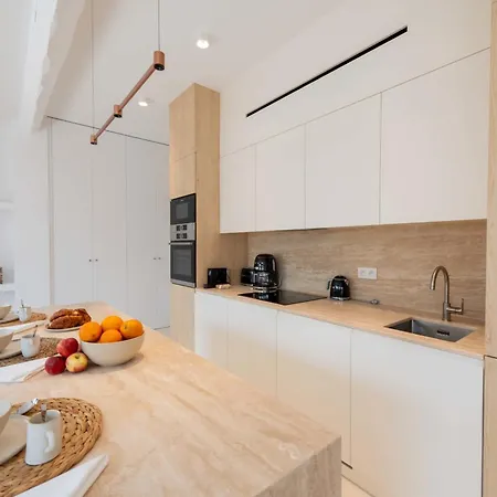 3-br Attic Duplex Heart Of Κάννες